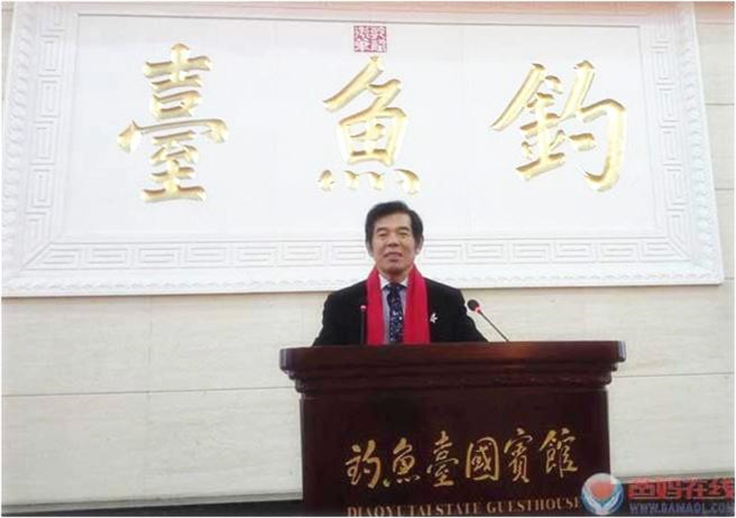 我做為爸媽在線的一個兒子，我愿為她的贏局無限而努力！